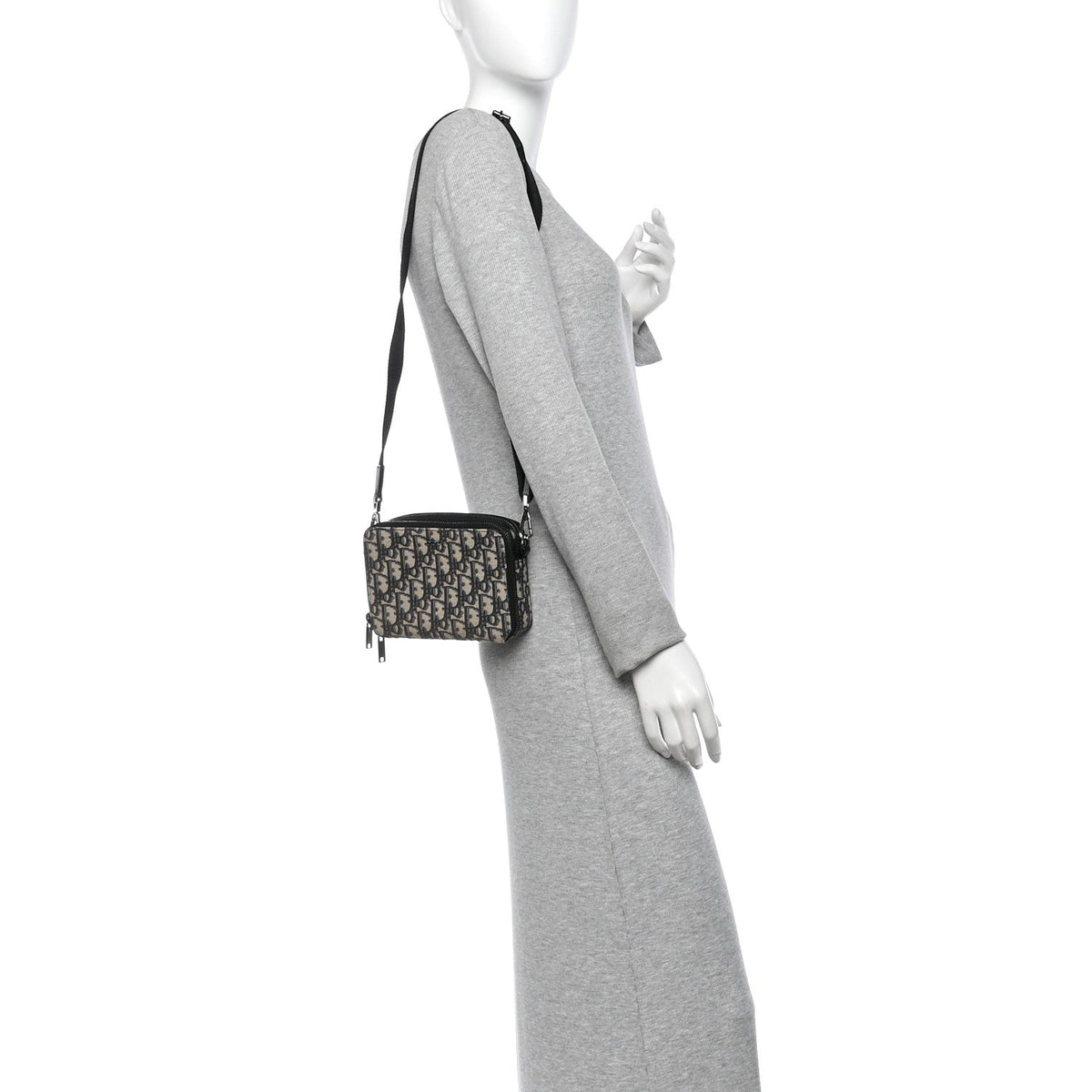 Oblique Messenger Pouch Black