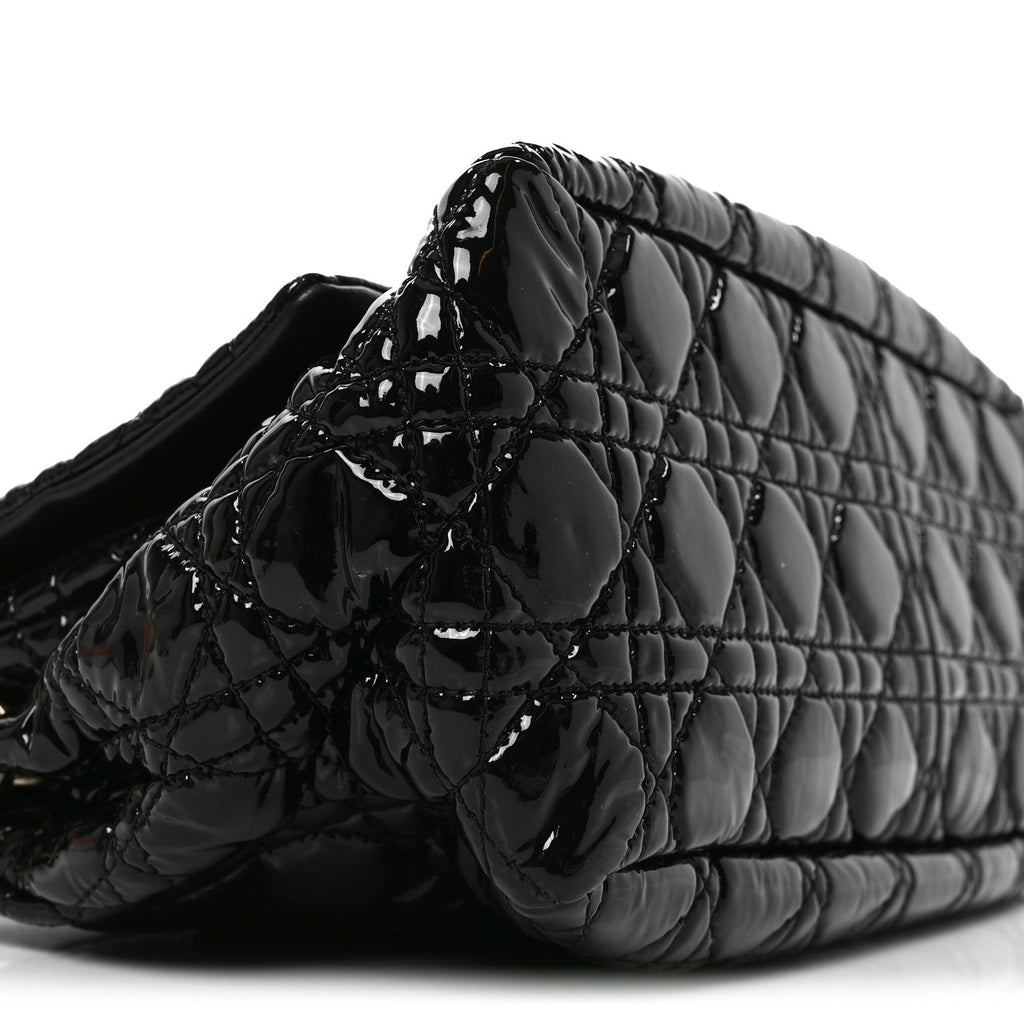 Patent Cannage New Lock Flap Black