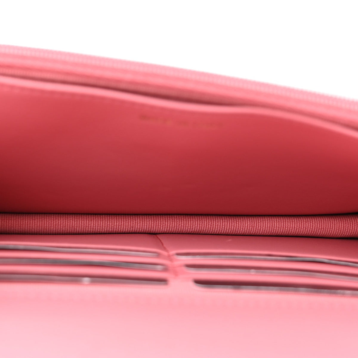 Caviar Quilted CC Turnlock Wallet On Chain WOC Pink