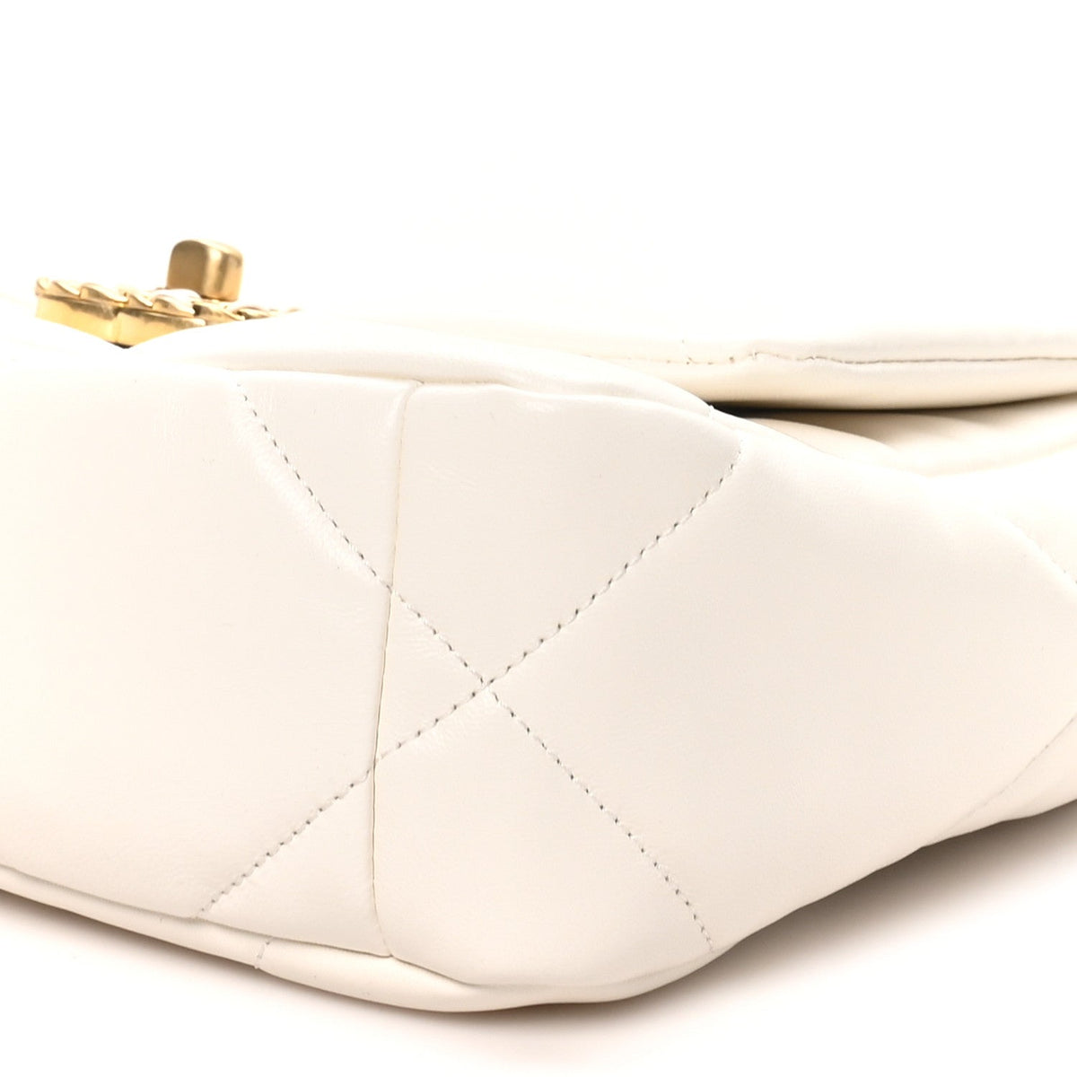 Lambskin Quilted Medium Chanel 19 Flap White