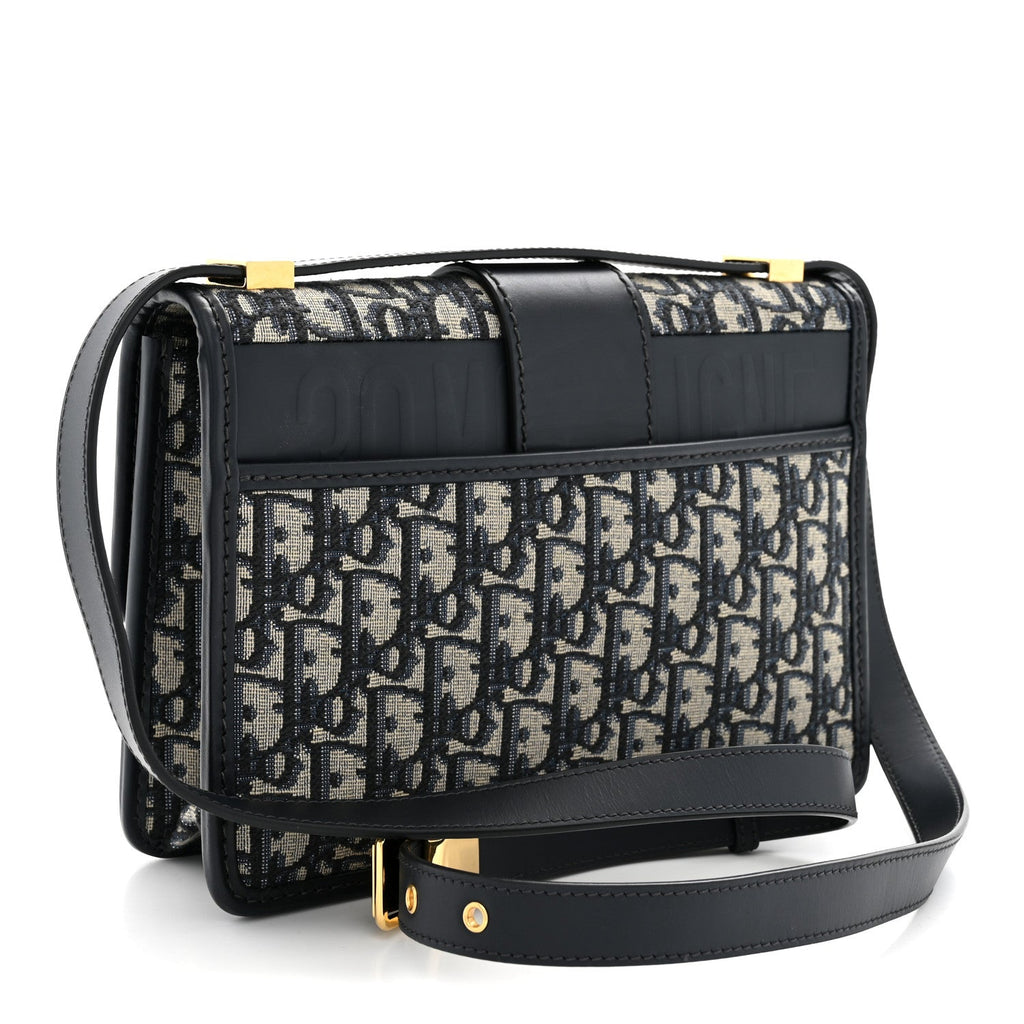 Oblique 30 Montaigne Chain Flap Bag Blue