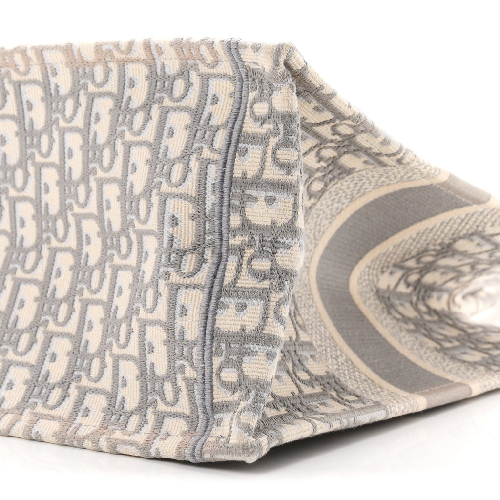 Oblique Medium Book Tote Grey