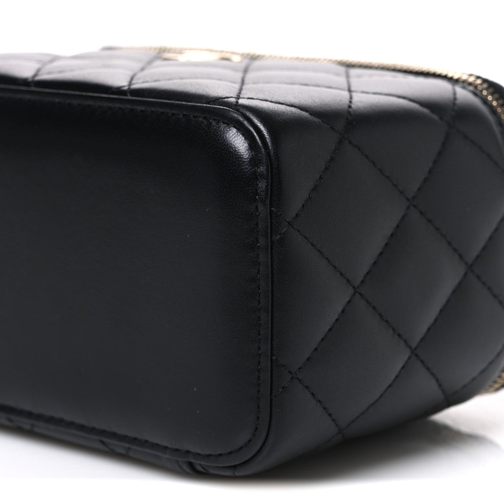 Lambskin Quilted Small Top Handle Vanity Case With Chain Black