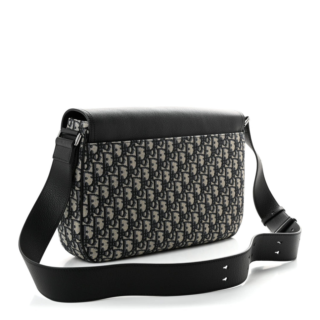 Grained Calfskin Oblique Large Saddle Messenger Black