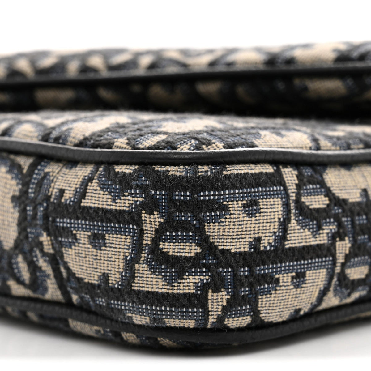 Oblique Saddle Triple Pouch Navy Blue
