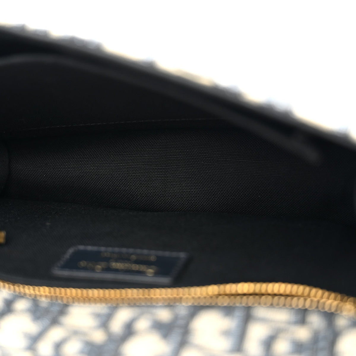 Oblique 30 Montaigne Chain Flap Bag Blue