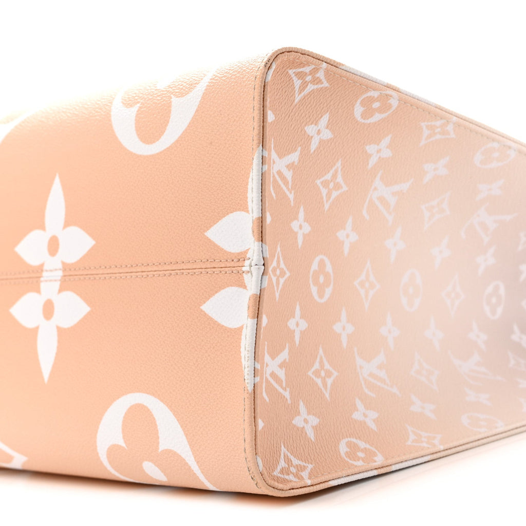 Monogram Giant By The Pool OnTheGo GM Brume