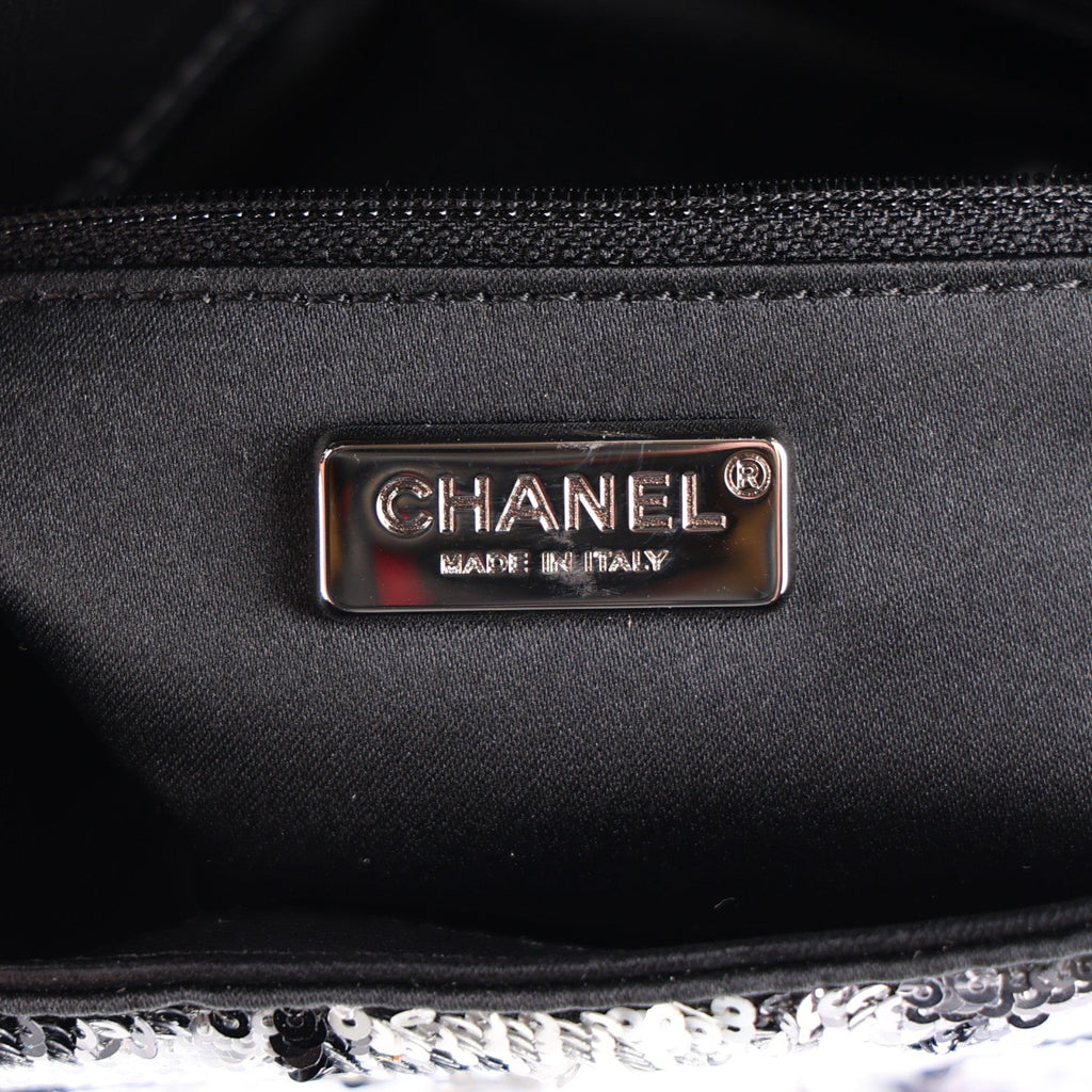 Sequin Medium Single Flap Silver Black