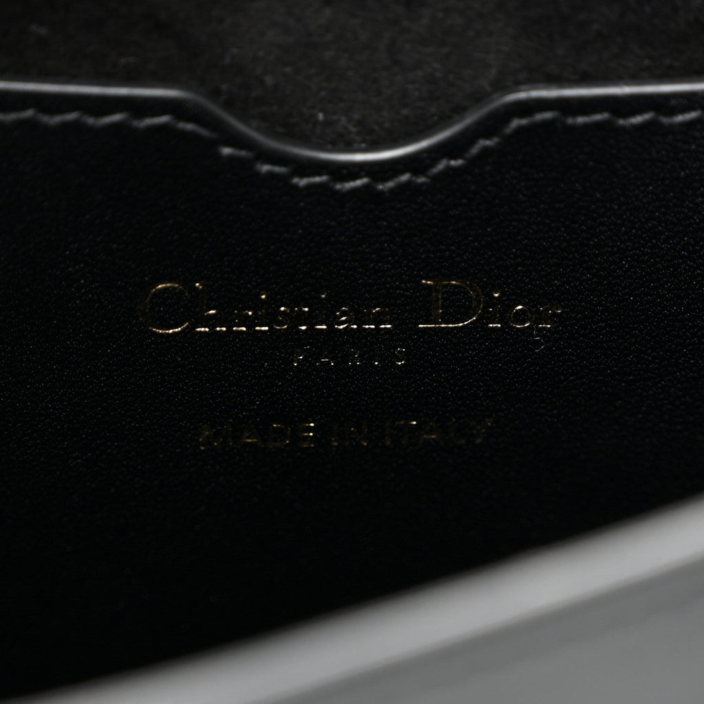 Box Calfskin Medium Bobby Flap Black