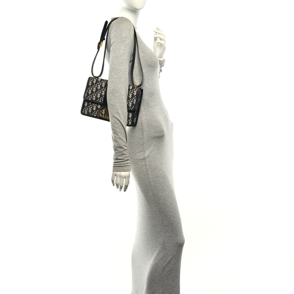 Oblique 30 Montaigne Flap Bag Blue