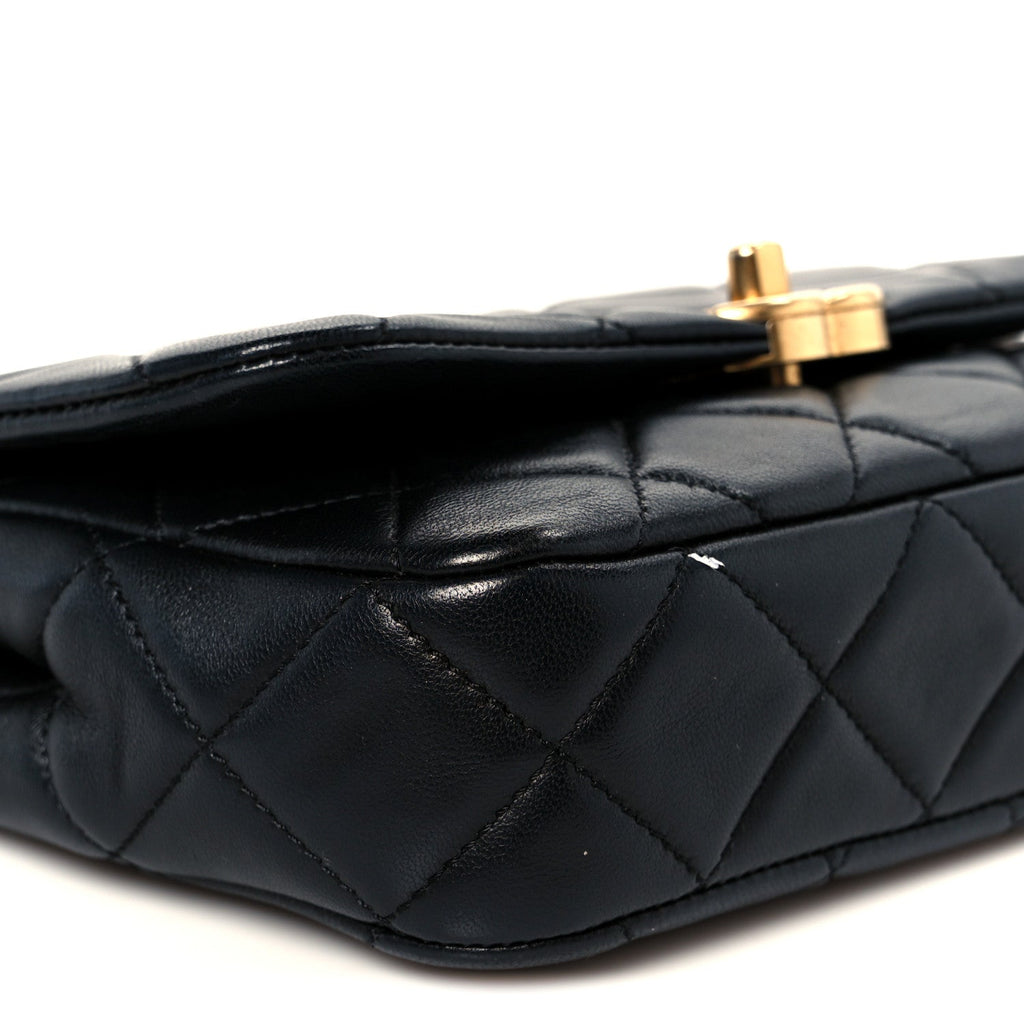 Lambskin Quilted Pearl Medallion Flap Black