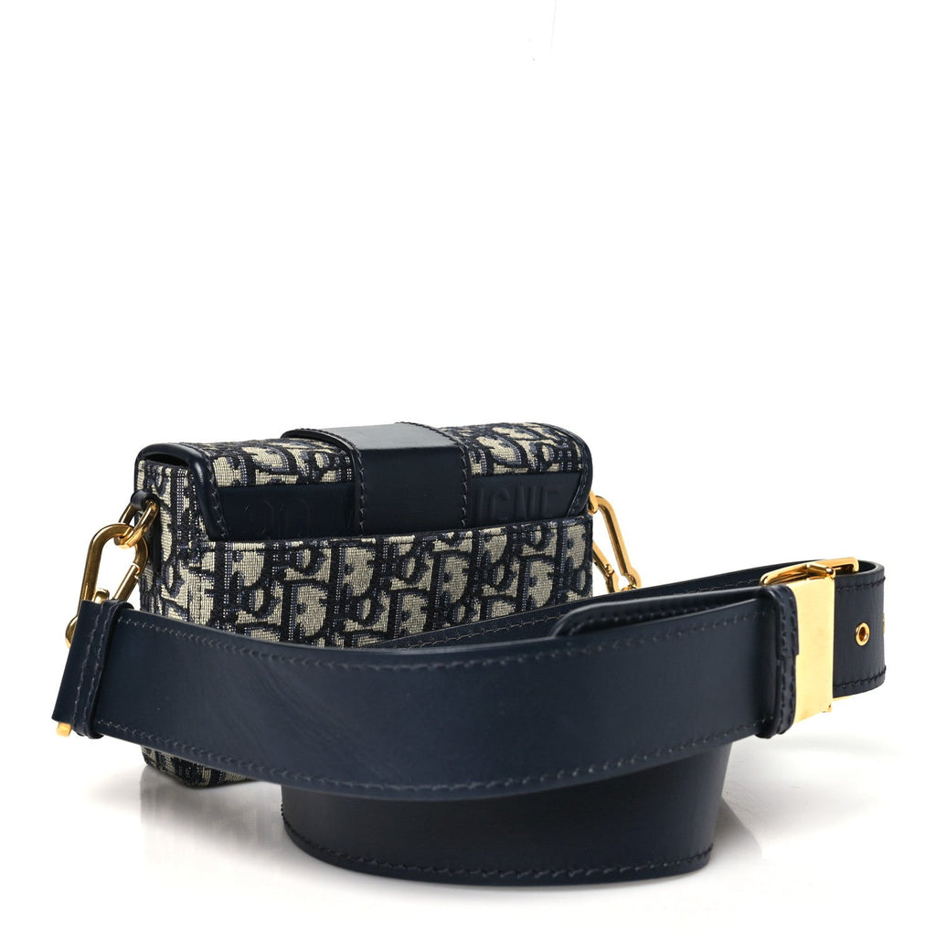 Oblique 30 Montaigne Box Bag Blue