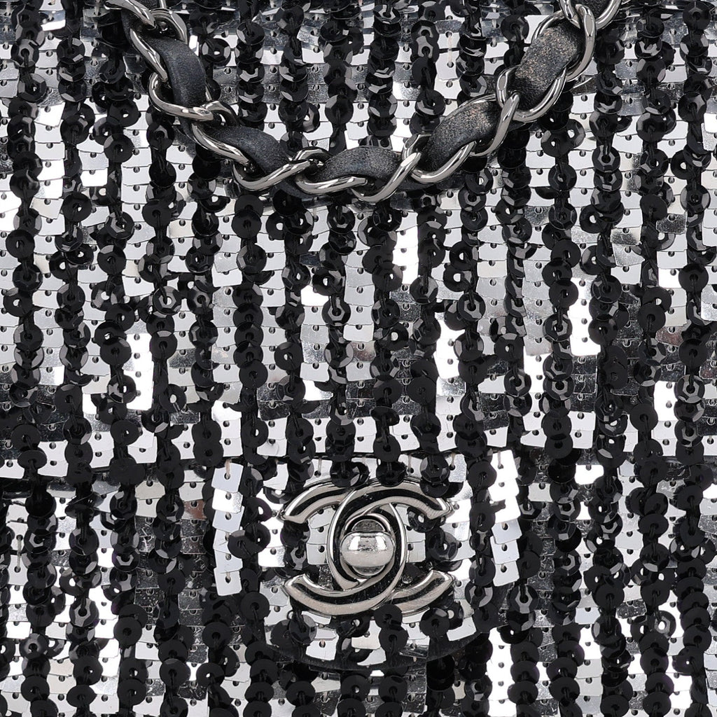 Sequin Lambskin Small Flap Black Silver