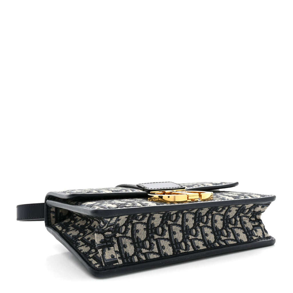Oblique 30 Montaigne Chain Flap Bag Blue